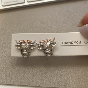 Silver Tone Highland Cow Stud Earrings - NEW